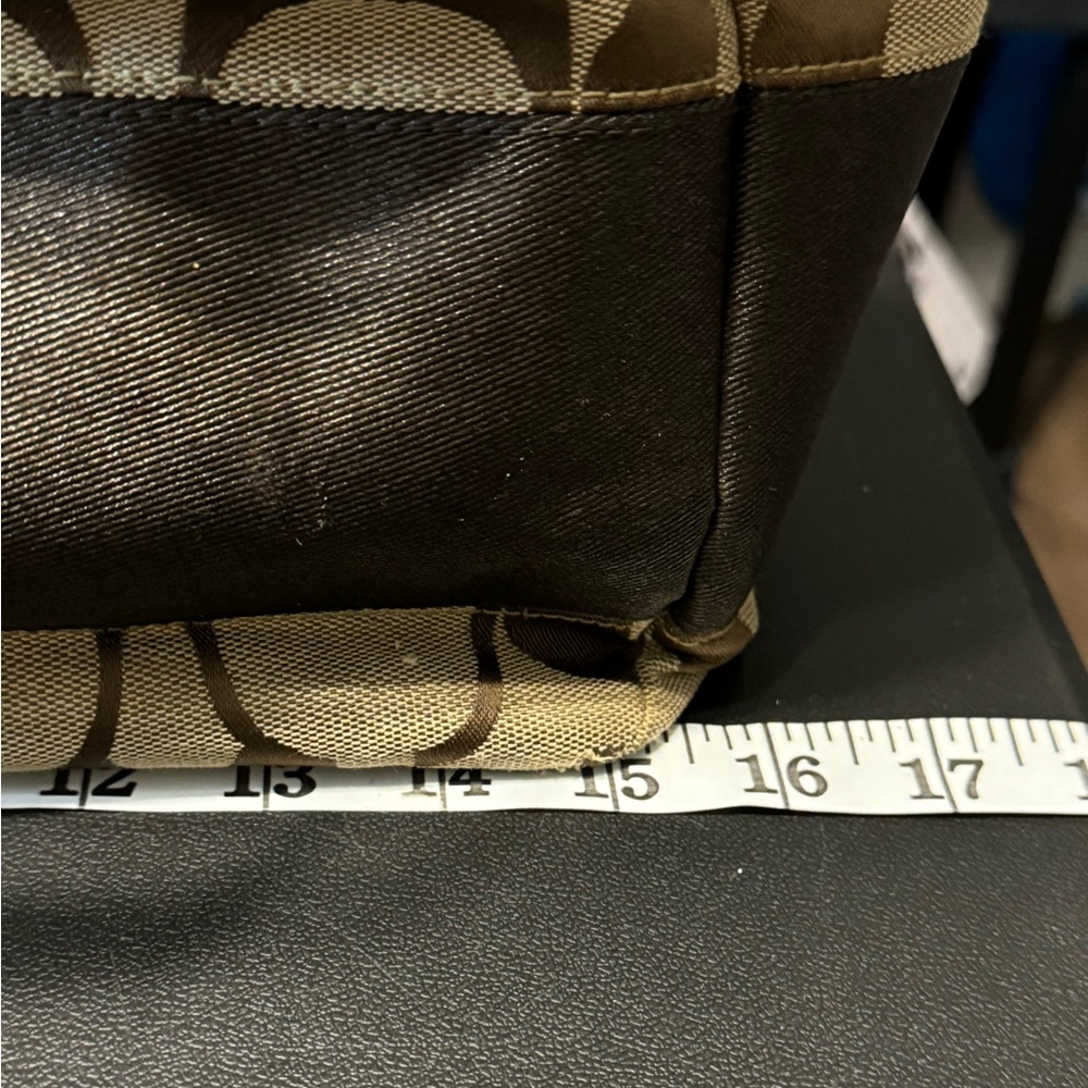 Authentic Coach Signature A1076-F13803 Large Tote/Diaper Bag W/ Changing Matt - Picture 9 of 16